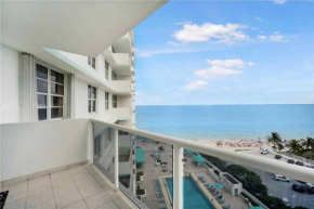 MAGNIFICENT 2 bedroom /2 bath beachfront with Beach View Condo apartment